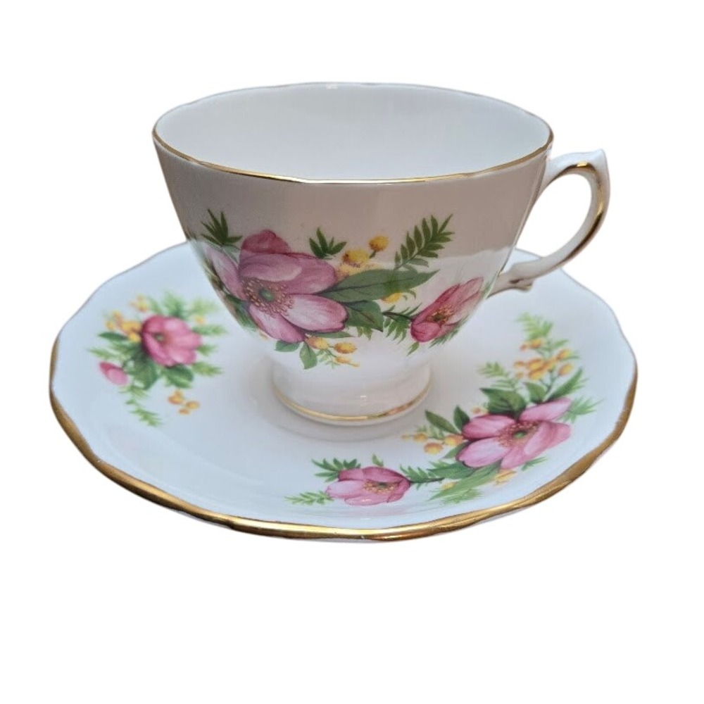 Royal Vale Bone China Tea Cup and Saucer Pink‎ Floral Gold Trim Made England